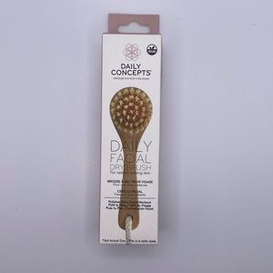 Daily Concepts | Daily Facial Dry Brush <NEW>